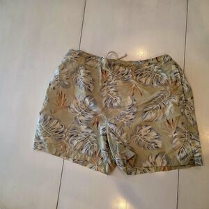 Tommy Bahama Leaf Print Men's Hybrid Shorts